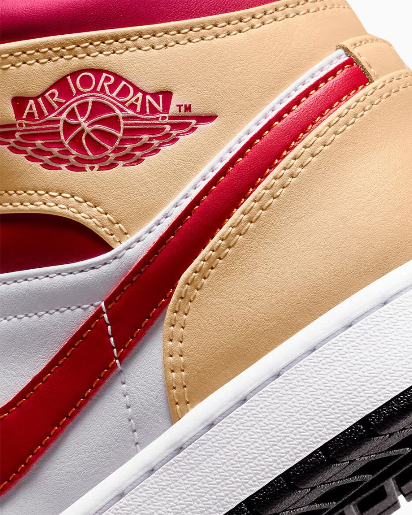 Nike Air Jordan 1 Mid Onyx Curry