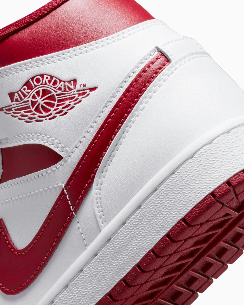 Nike Air Jordan 1 Mid Reverse Chicago