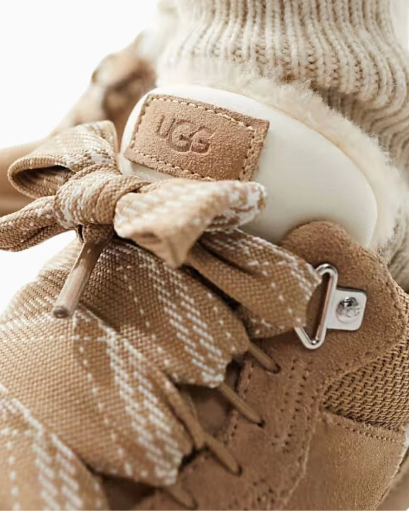 UGG Lowmel Sand