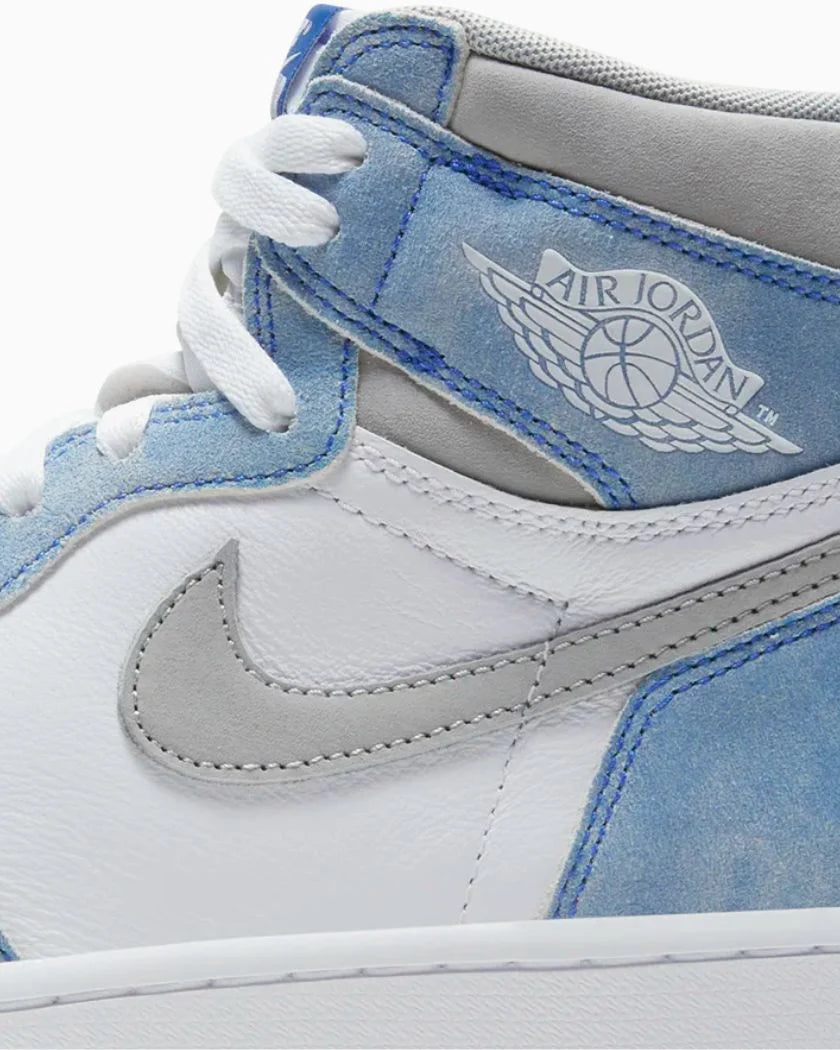 Nike Air Jordan 1 Retro High OG Hyper Royal