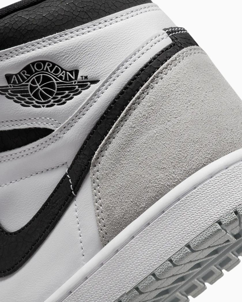 Nike Air Jordan 1 Retro High OG Bleached Coral