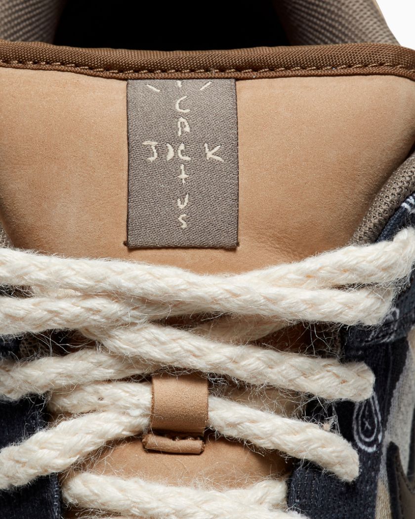 Nike Dunk Low SB Travis Scott