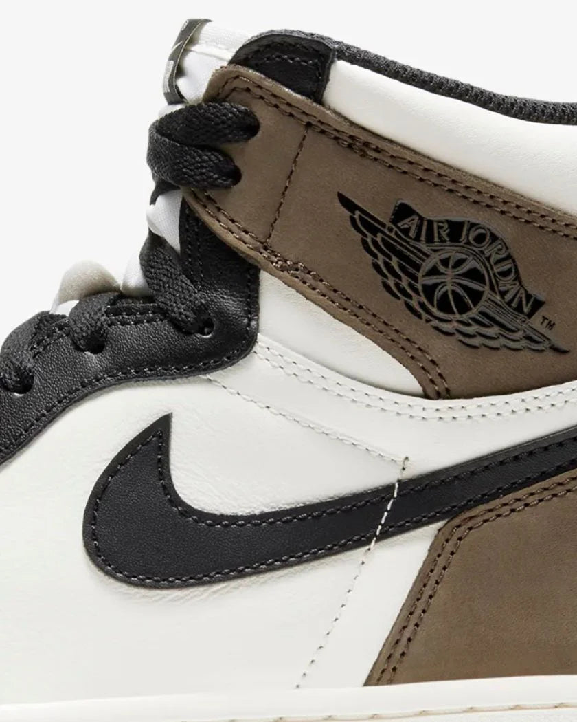 Nike Air Jordan 1 Retr High Dark Mocha