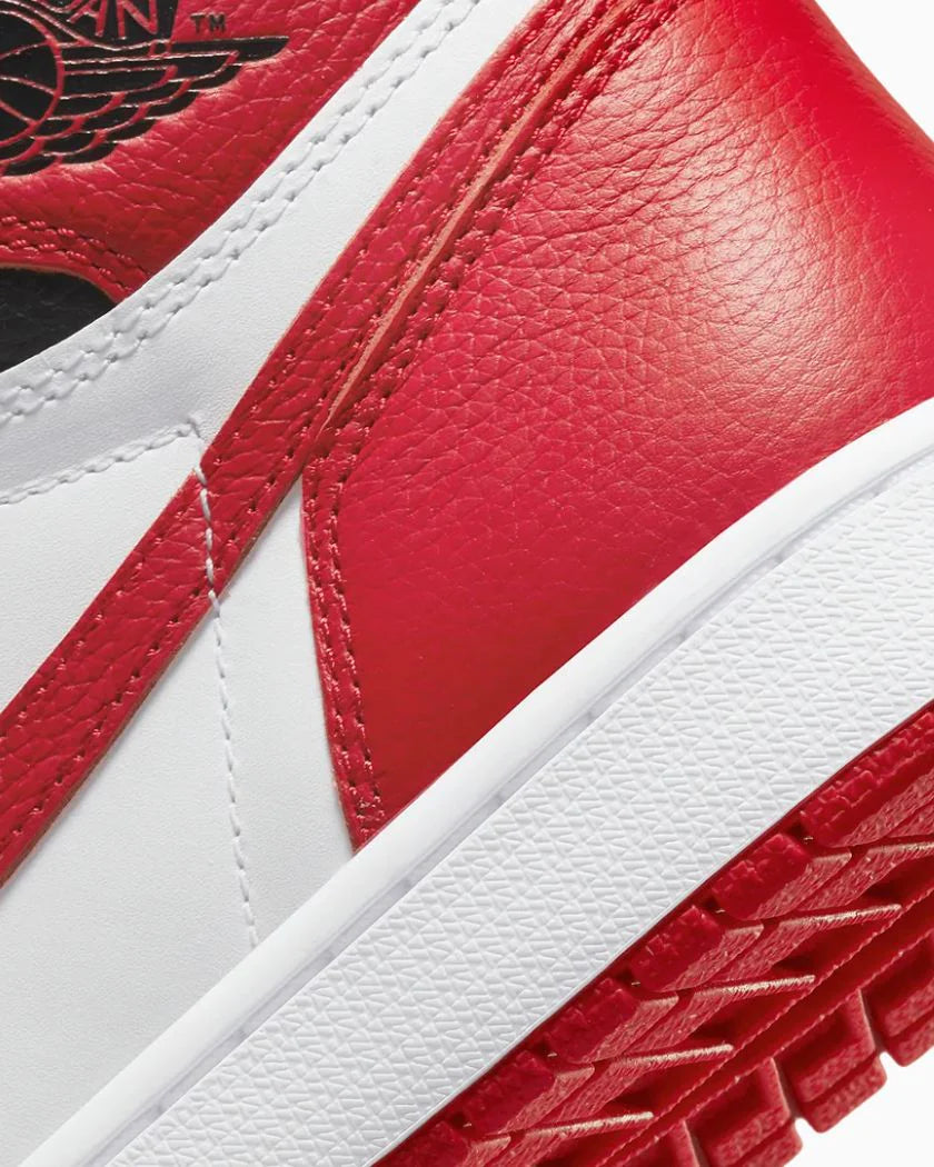 Nike Jordan 1 Retro High OG Heritage