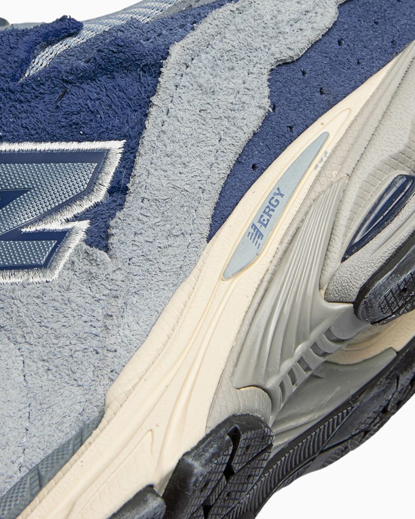 NewBalance 2002r Protection Pack Light Artic Blue